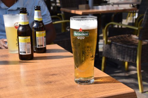 Glas Heineken Bier, Bier